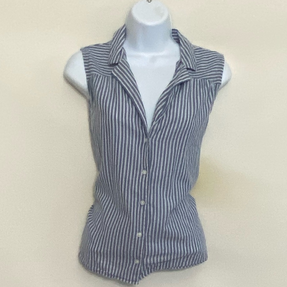 A New Day‎ Blue & White Stripe Sleeveless Button Down Blouse Size L